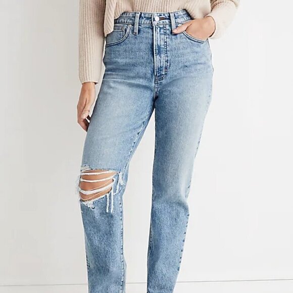 Madewell The Perfect Vintage Straight Cut Off Jean: Ripped Knee Edition - Picture 2 of 13